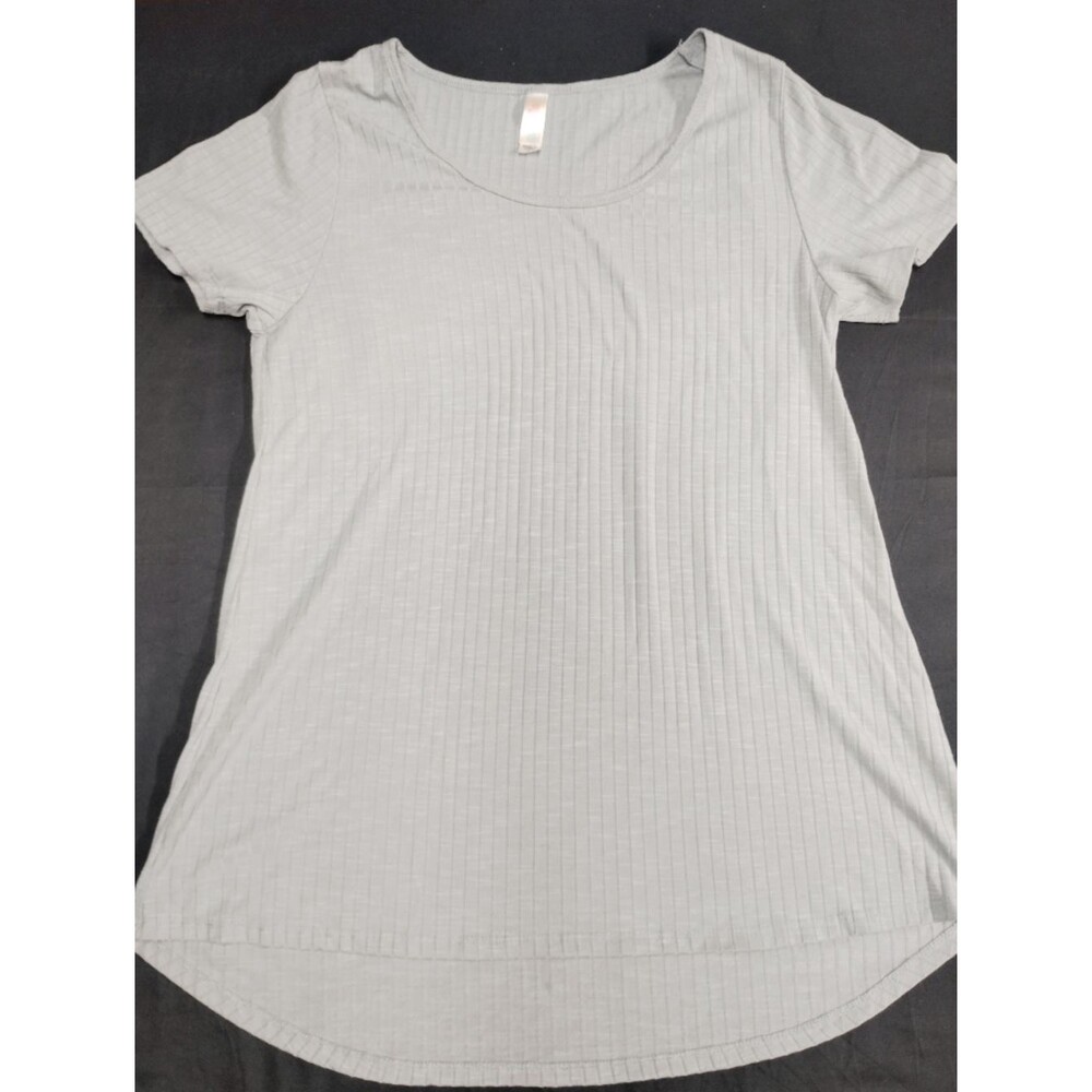 LuLaRoe Light Gray Green Ribbed Scoop Neck Short Sleeve Top with curved hem